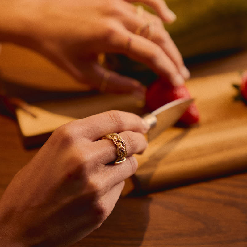 Anel Entrançado em Prata Dourada