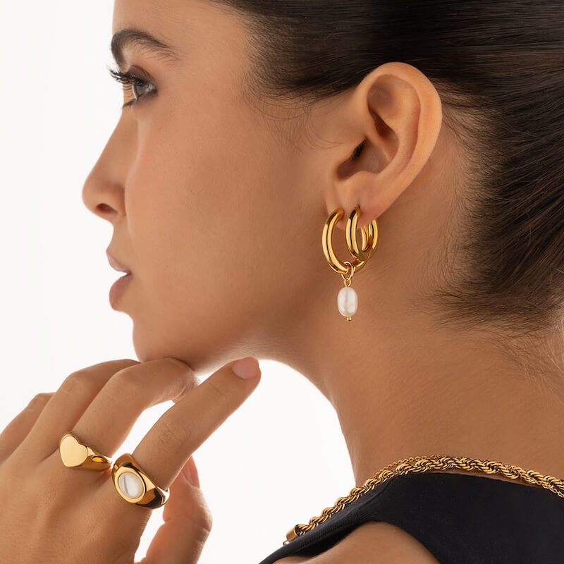 Brincos Argolas Pérola e Aço Dourado