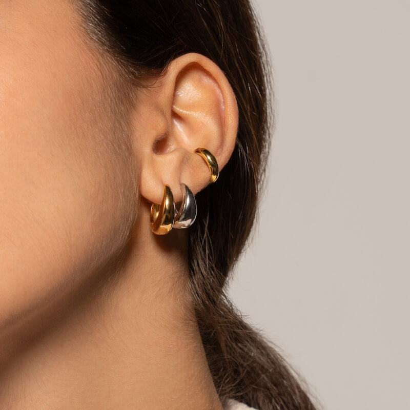 Brincos Argolas em Aço Dourado