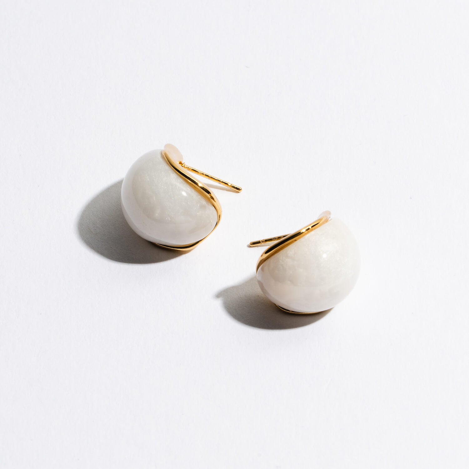 Brincos em Aço Dourado