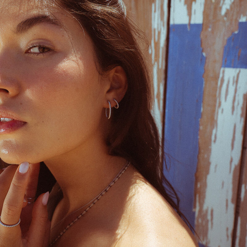 Brincos Argola entrançada 1 prateados