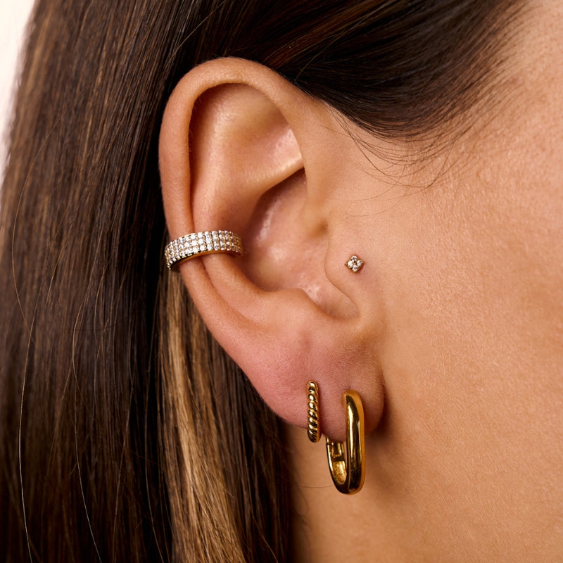 Brinco Ear Cuff Brilhantes em Prata Dourada
