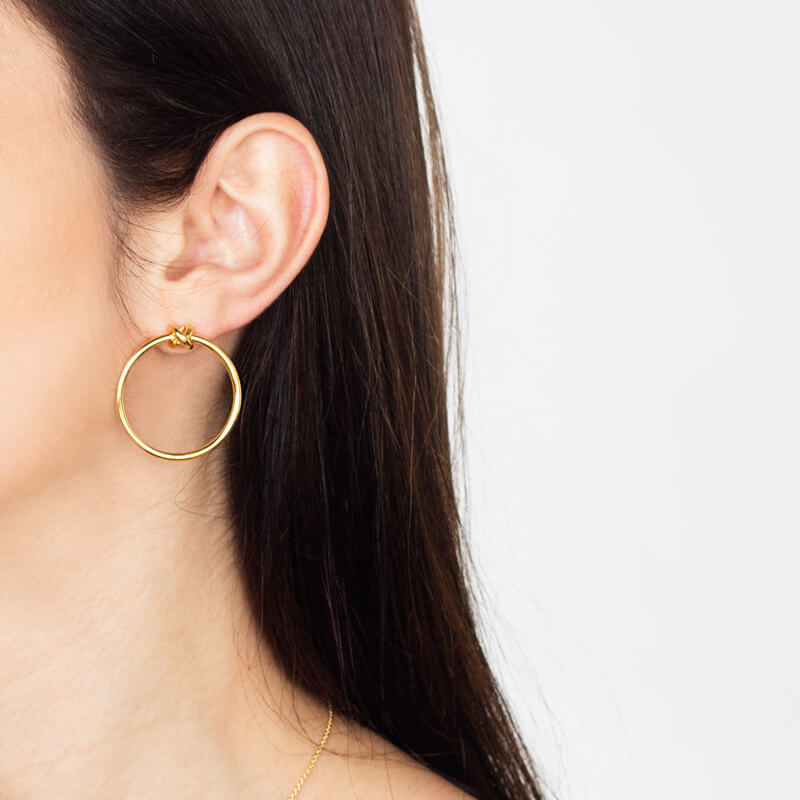 Brincos Elo e nó dourados