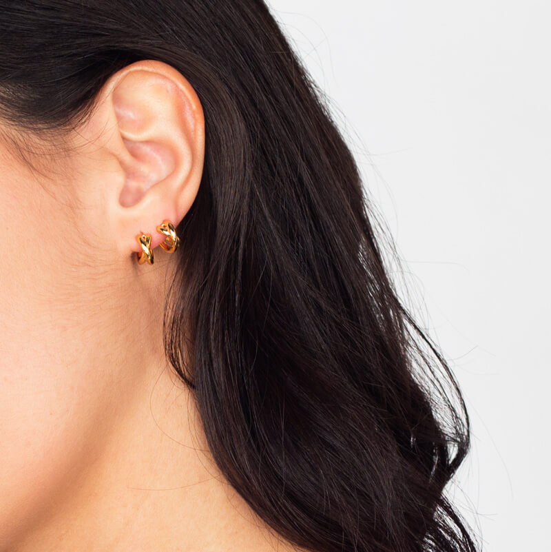 Brincos Argola nó dourados