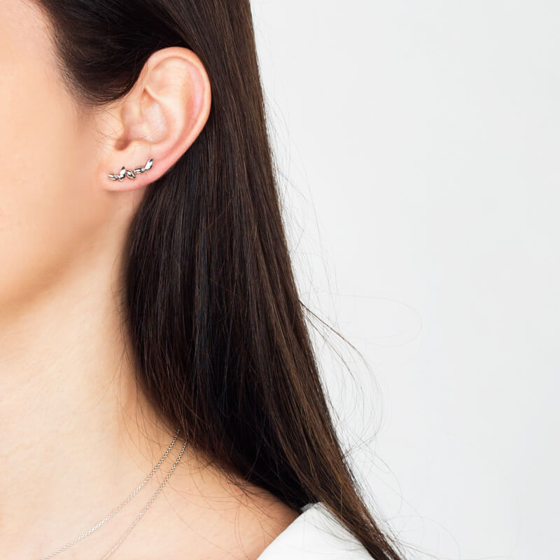 Brincos Bagos assimétricos prateados