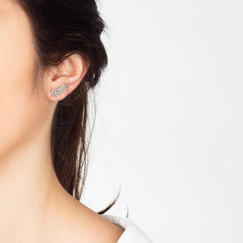 Brincos Folha de oliveira assimétricos prateados