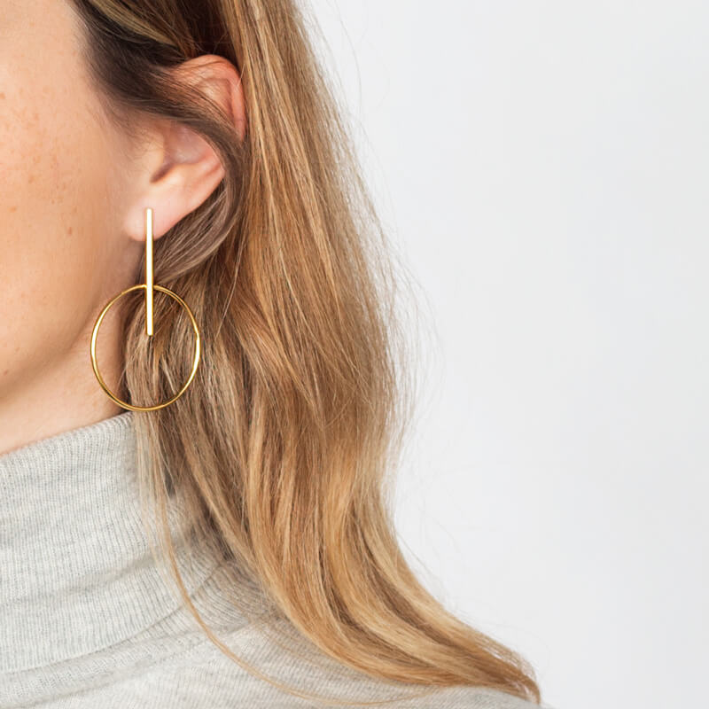 Brincos Barra círculo dourados