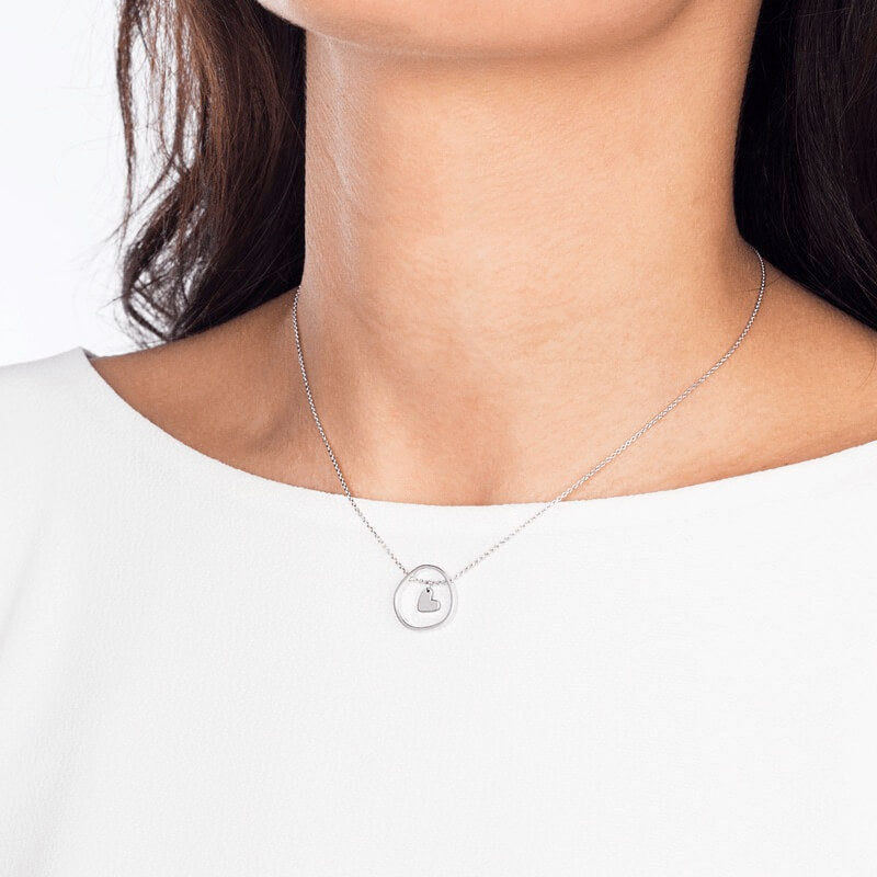 Colar Contorno coração prateado