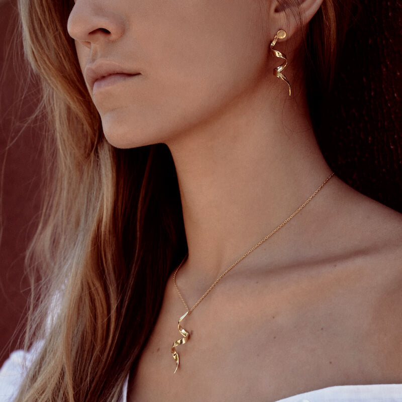 Colar em Prata Dourada