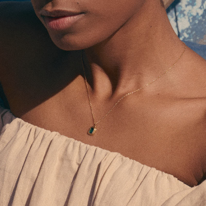 Colar Esmeralda em Prata Dourada