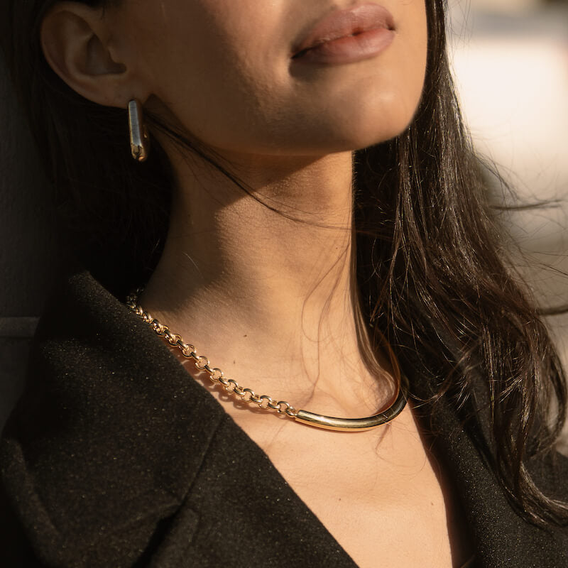 Colar Choker em Prata Dourada