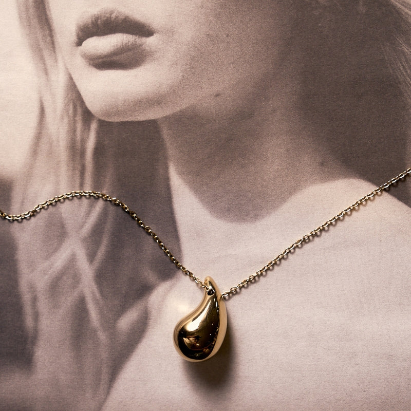 Colar Teardrop em Aço Dourado