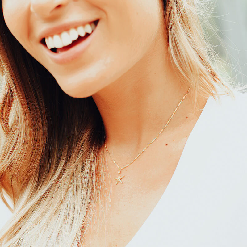 Colar Estrela-do-Mar dourado