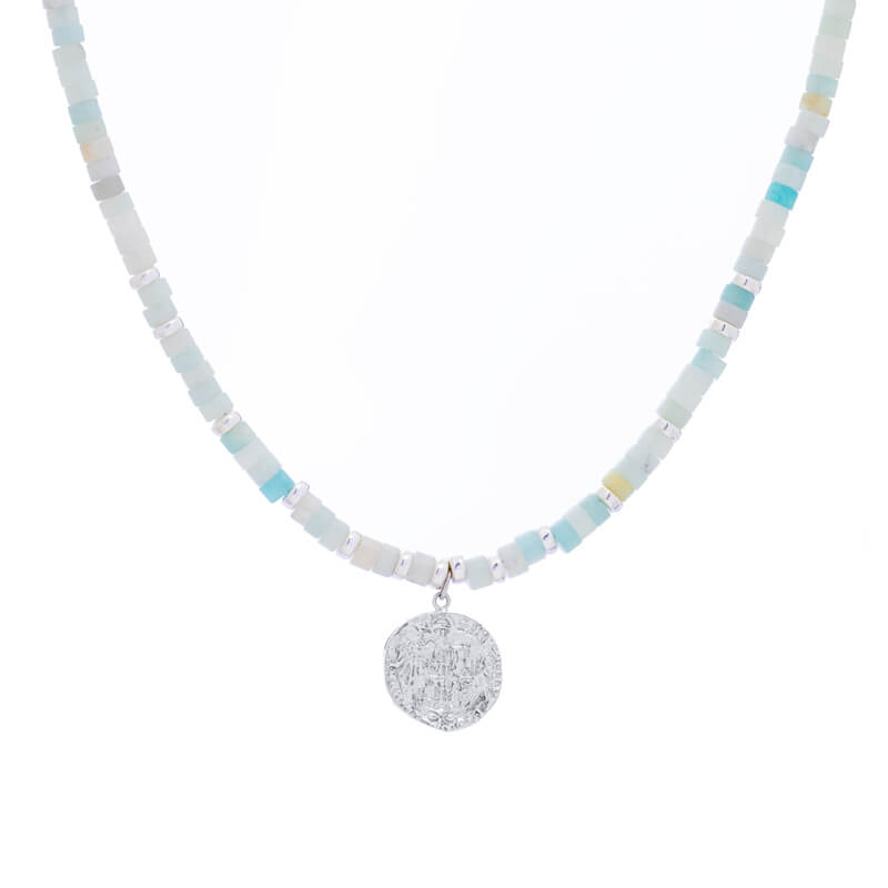 Colar de missangas prateado