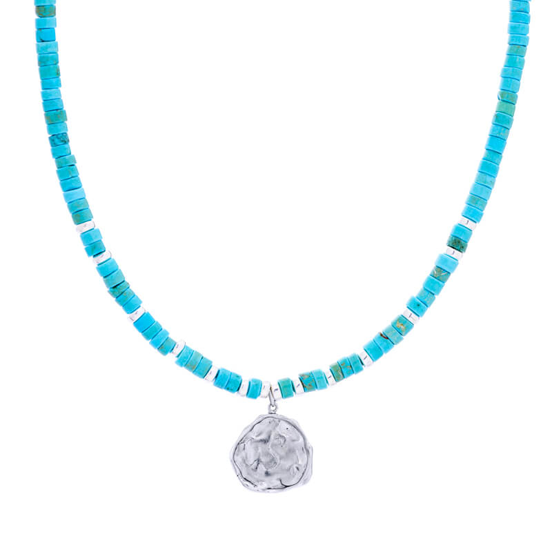 Colar de missangas prateado