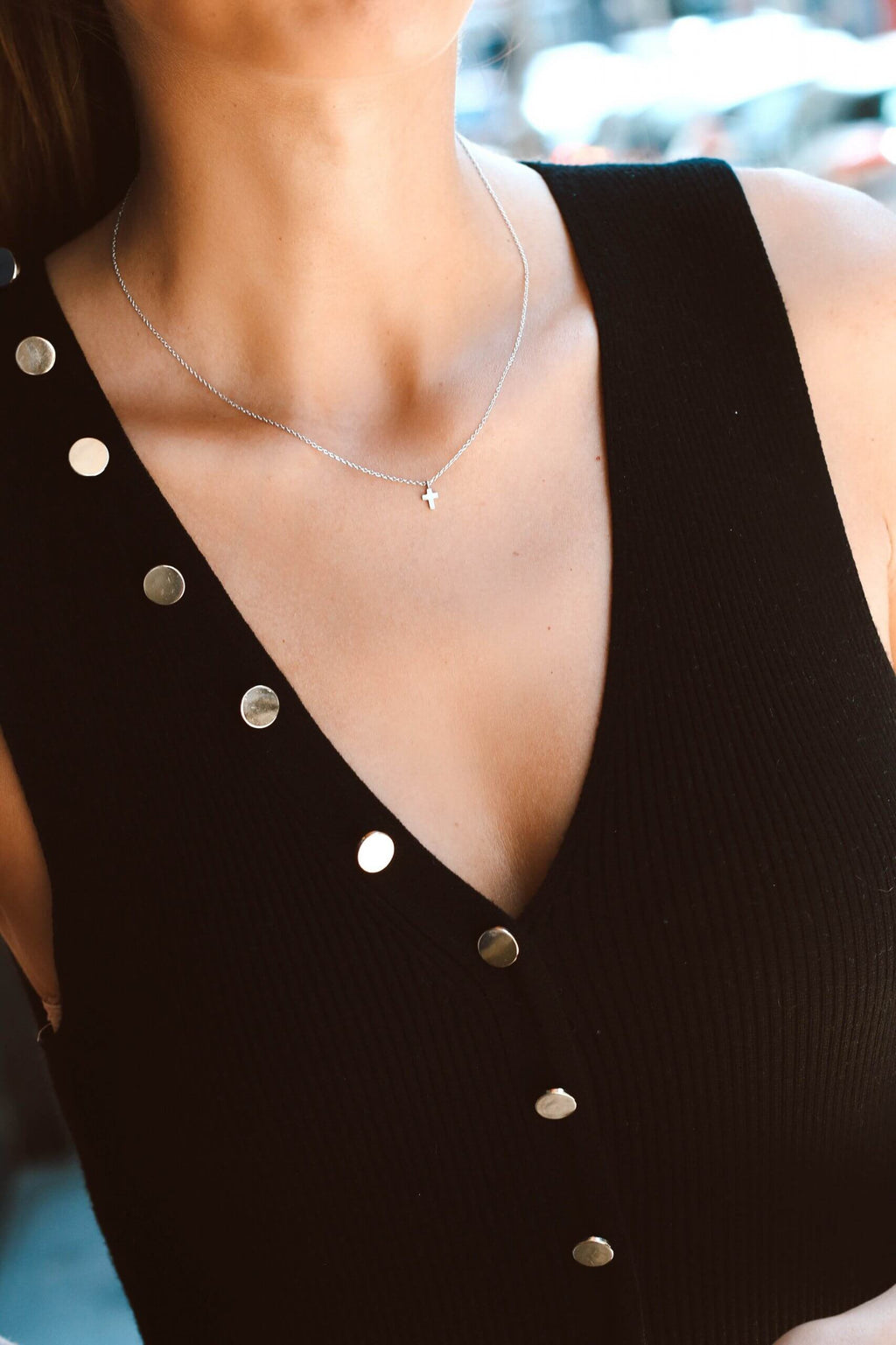 Colar Cruz pequeno prateado