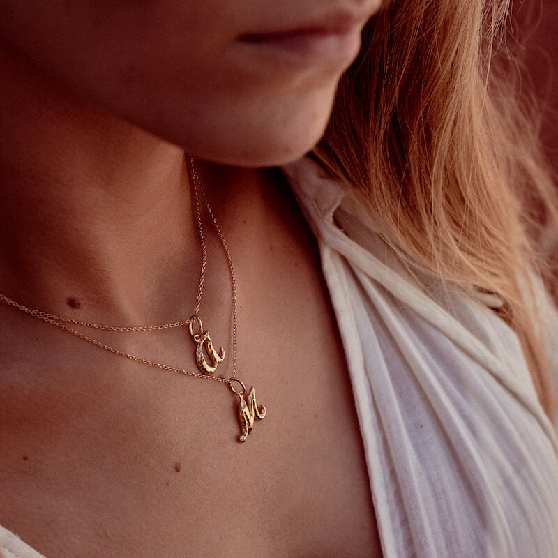 Pendente Alphabet em Prata Dourada