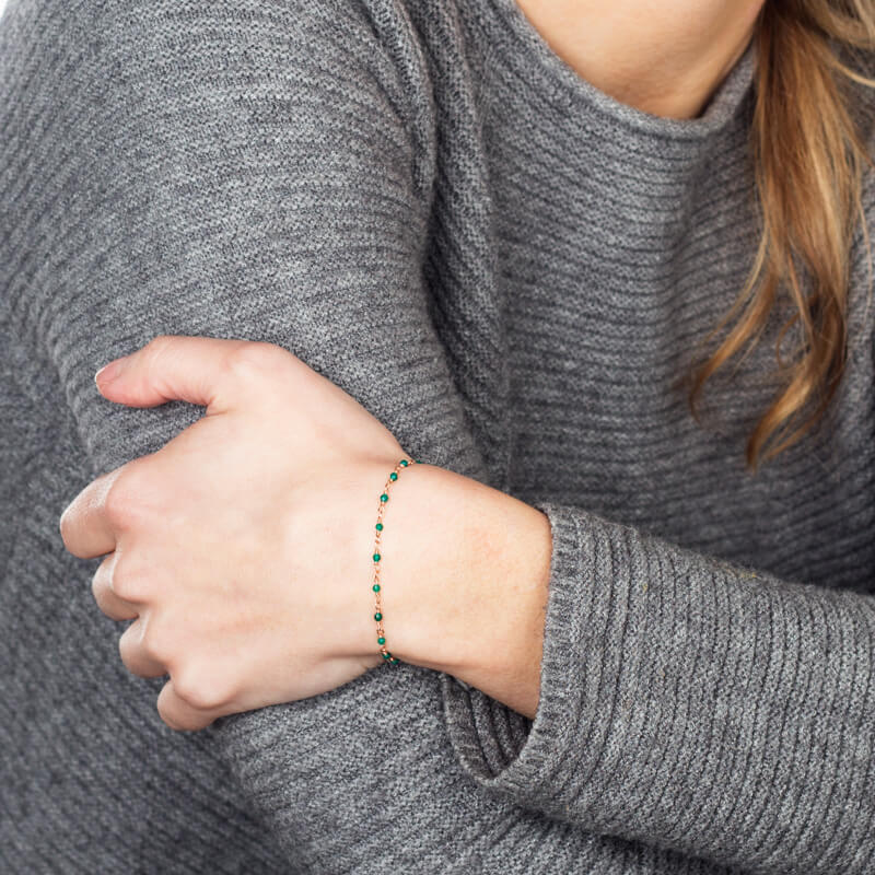 Pulseira Pedras verdes fio rosa